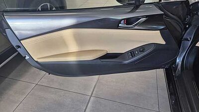 Mazda MX-5 1.5L SKYACTIV-G (132 hp) 6MT RWD Kazari