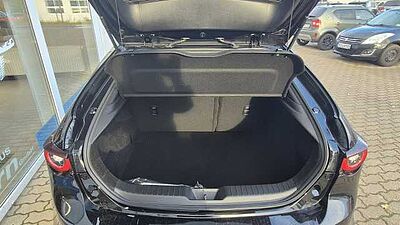 Mazda 3 2.5L e-SKYACTIV G 140ps 6AT FWD Nagisa