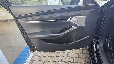 Mazda 3 2.5L e-SKYACTIV G 140ps 6AT FWD Nagisa