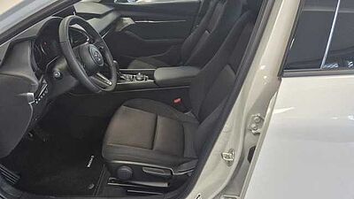 Mazda 3 2.5L e-SKYACTIV G 140ps 6AT FWD Exclusive-Line