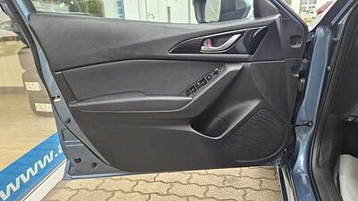 Mazda 3 SKYACTIV-G 120 Center-Line