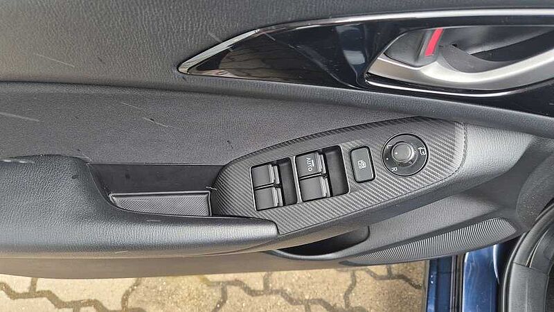 Mazda 3 SKYACTIV-G 120 CENTER-LINE TOU-P LIC-P