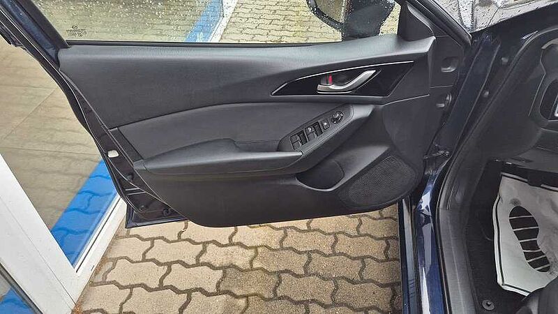 Mazda 3 SKYACTIV-G 120 CENTER-LINE TOU-P LIC-P
