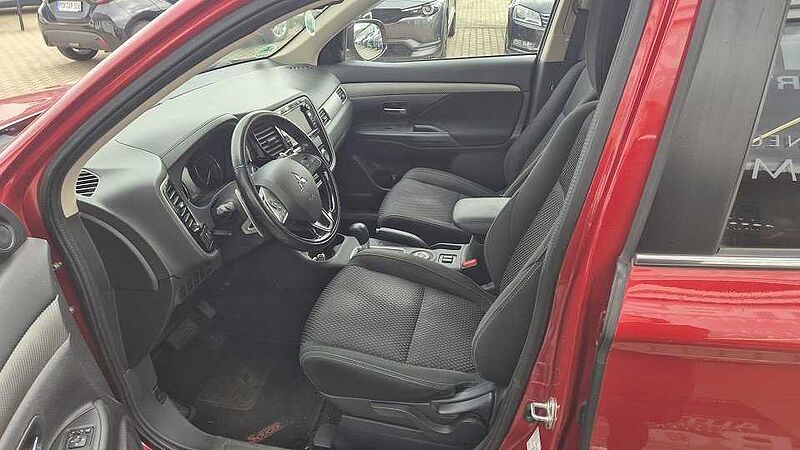 Mitsubishi Outlander (GF0/GG) Star+ 4WD