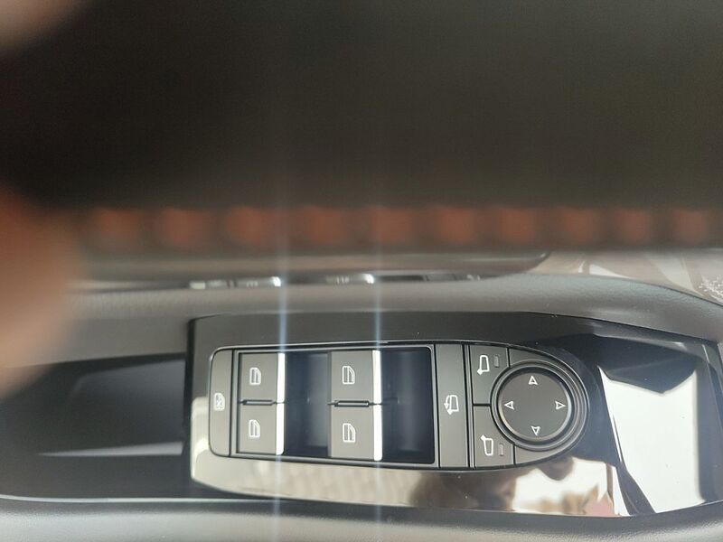 Mazda 3 2.5L e-SKYACTIV G 140ps Nagisa