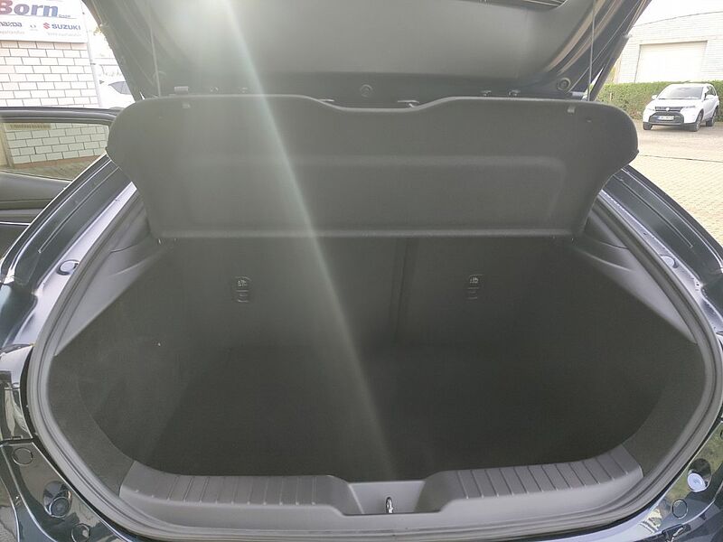 Mazda 3 2.5L e-SKYACTIV G 140ps Homura