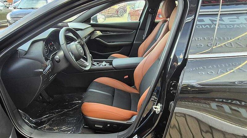 Mazda 3 2.5L e-SKYACTIV G 140ps 6AT FWD Nagisa