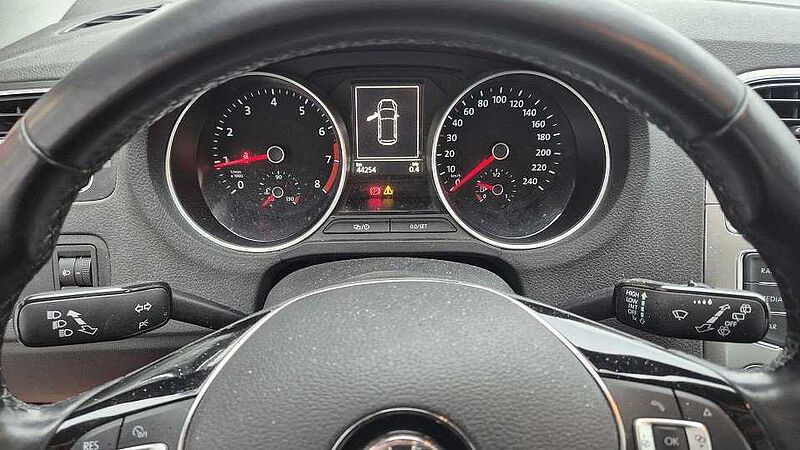 Volkswagen Polo V (6C1)(01.2014-> 2017) Highline BMT/Start-Stopp