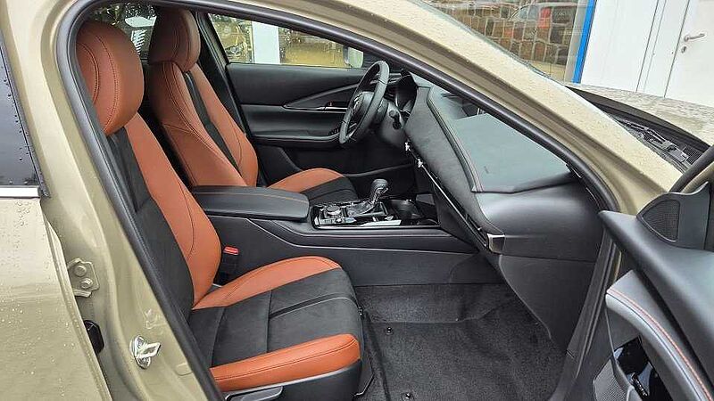 Mazda CX-30 2.5L e-SKYACTIV G 140ps 6AT FWD Nagisa