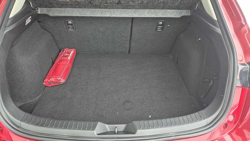 Mazda 3 SKYACTIV-G 120 Center-Line TOU-P