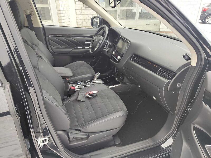 Mitsubishi Outlander (GF0/GG)(2012-> ) PHEV Basis 4WD