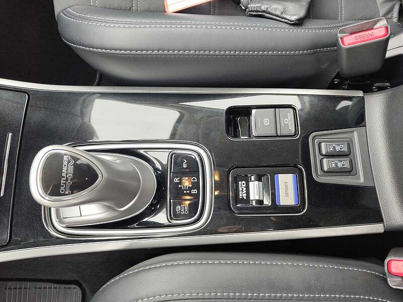 Mitsubishi Outlander (GF0/GG)(2012-> ) PHEV Basis 4WD