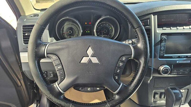 Mitsubishi Pajero (V80/V90) 3.2 DI-D Edition 30 (5-trg. )