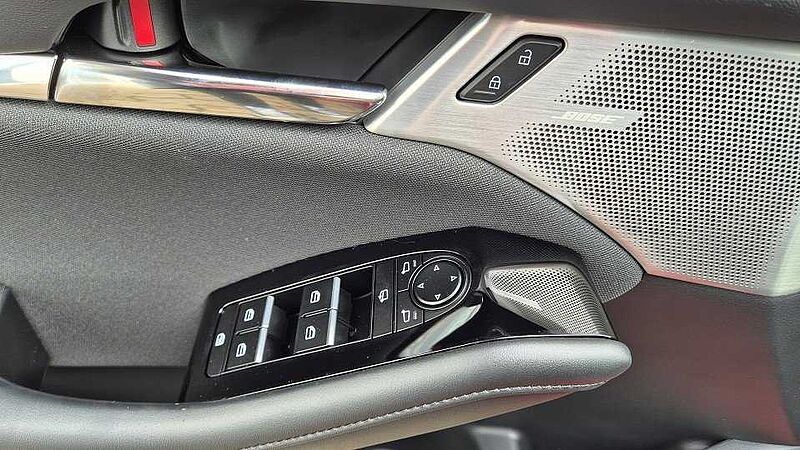 Mazda 3 2.5L e-SKYACTIV G 140ps 6AT FWD Exclusive-Line