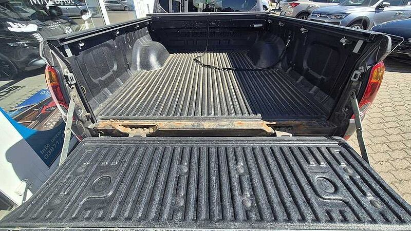 Mitsubishi L200 (KA0/KB0) Intense Club Cab 4WD