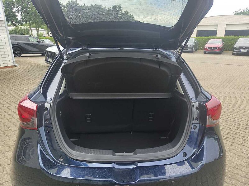 Mazda 2 SKYACTIV-G 90 6AG AL-HOMURA TOU-P2 ohne BSM / RCTA