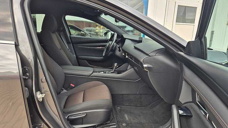 Mazda 3 SKYACTIV-G 2.0 M HYBRID AT FWD SELECTION A18 DES-P ACT-P