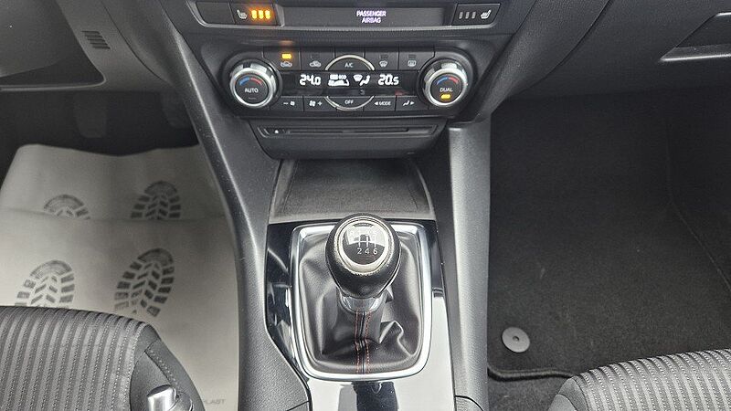 Mazda 3 SKYACTIV-G 120 Center-Line