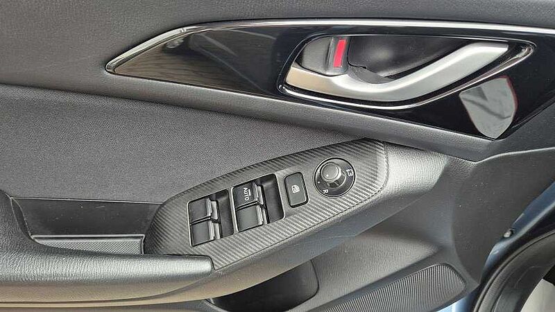 Mazda 3 SKYACTIV-G 120 Center-Line